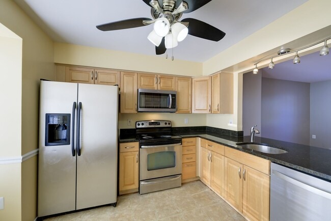 Photo - Beautiful Townhome Near Gunner's Lake in Germantown