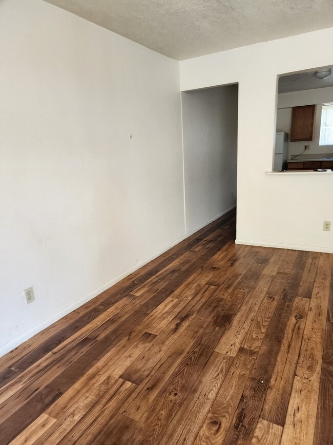 Photo - 329 Alcazar St NE Unidad 2