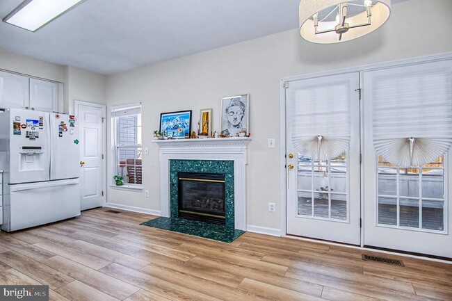 Photo - 10159 Elgin Way