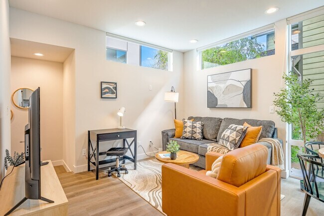 1609-F South Washington Street-SI ID1035897P