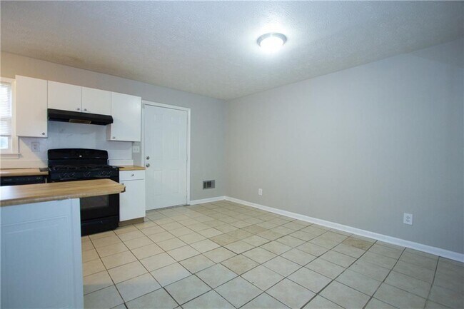 Photo - 2139 Golfview Dr SE