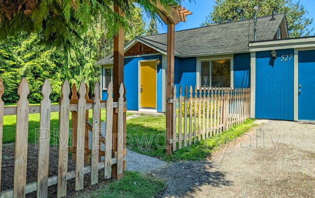 Photo - 527 Madison St