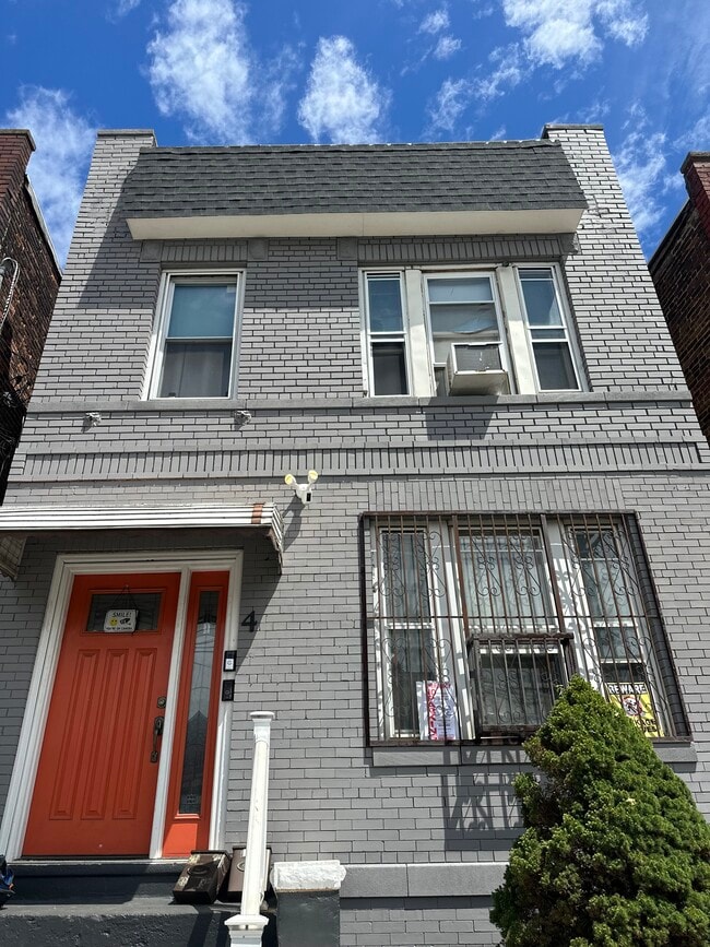 Photo - 4 Bayview Ave Unit Bayview 1st Floor