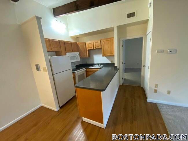 Photo - 18 Westgate Dr Unit 204