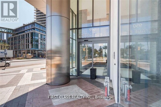 Photo - 950 Portage Pkwy Unit 5103