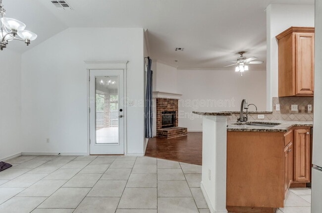 Photo - 10517 Queensbury Dr