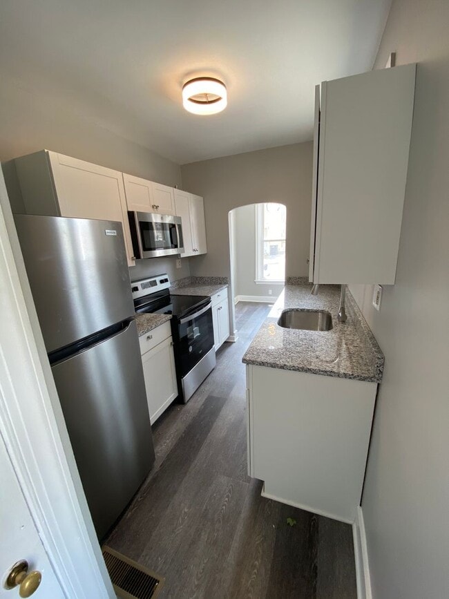 Photo - 2 Bed, 1 Bath Detached Home with Central AC Available 07/15