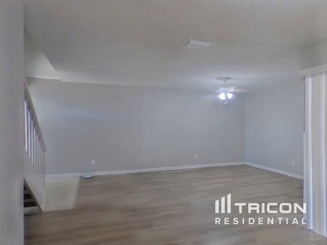 Photo - 4715 Grove Point Dr