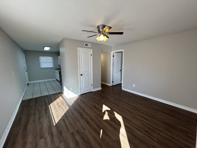 Photo - 2150 Saxon St Unit Apt# A