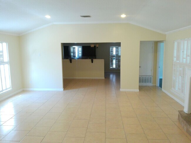 Photo - 5206 Royalton Dr