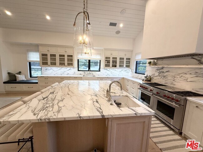 6025 Paseo Cyn Dr