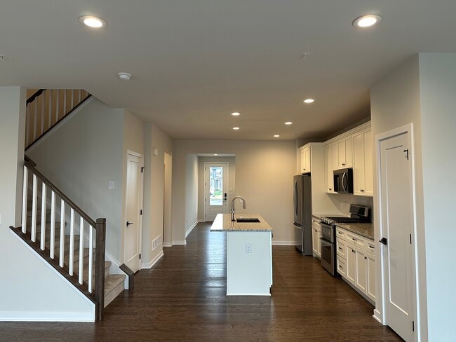 Photo - 182 Mahogany Ln