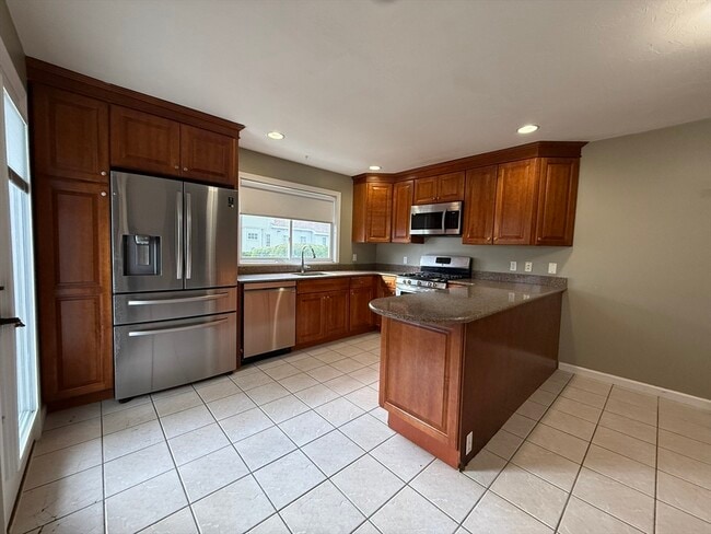 Photo - 227 Captain Eames Cir