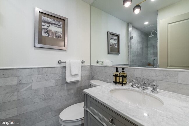Photo - 2100 Newport Pl NW Unit 2