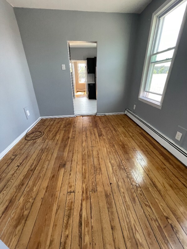 Photo - 46 E 14th St