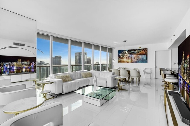Photo - 495 Brickell Ave Unit 5301