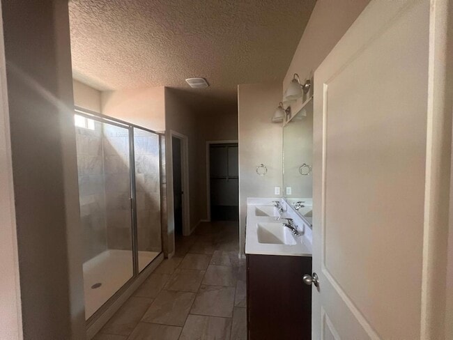 Photo - 1741 Valle Vista Rd NW