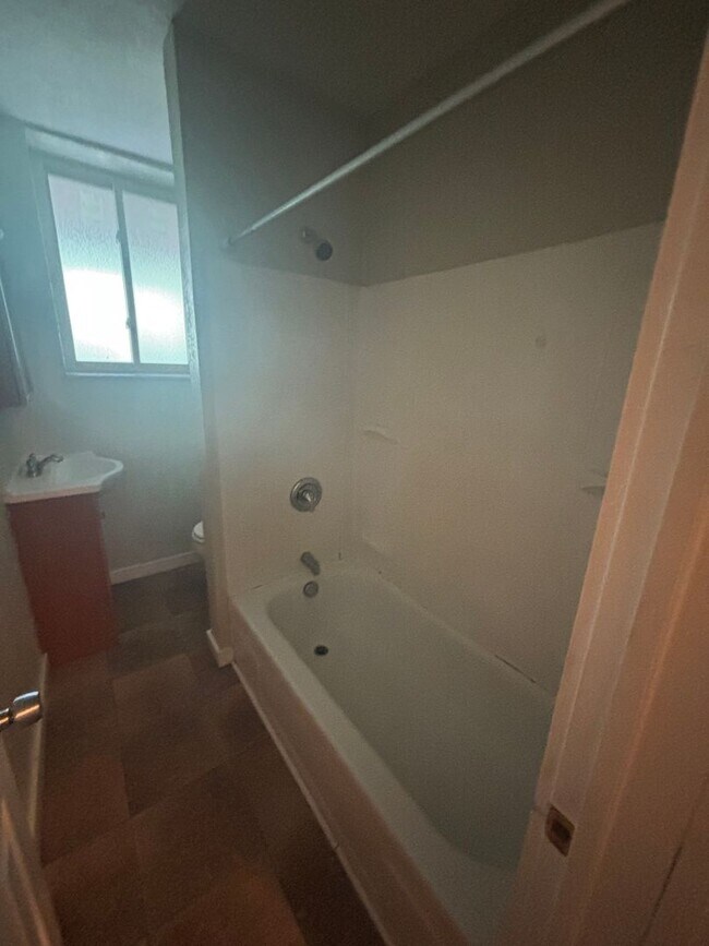 3822 Liberty Ave.