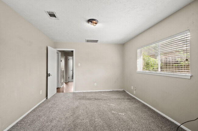 Photo - 8326 Swan Meadow Ln
