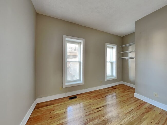 Photo - 1394 Indianola Ave