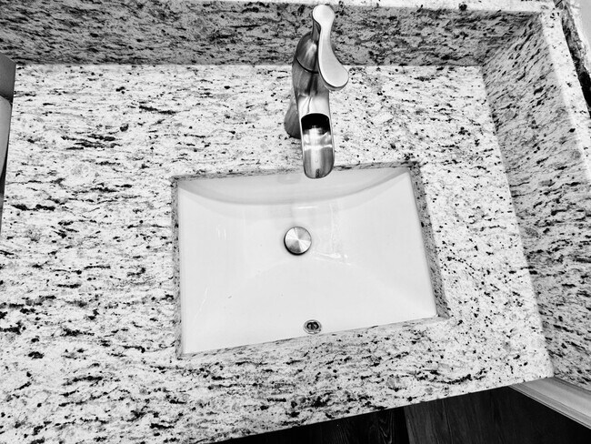 Photo - 3340 Pinewood Ave Unit A