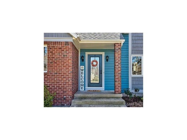 Entrada principal - 17756 Brucker St