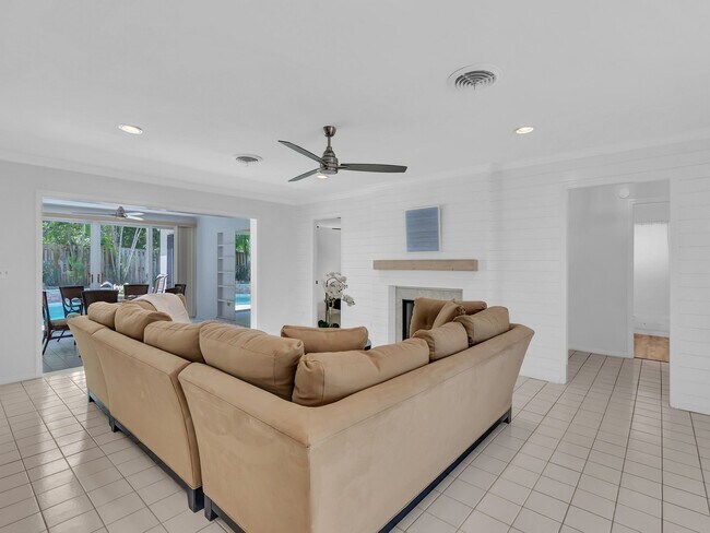 Photo - 1425 Treasure Cove Ln