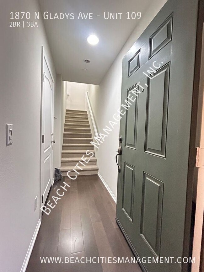 Photo - 1870 N Gladys Ave Unit 109