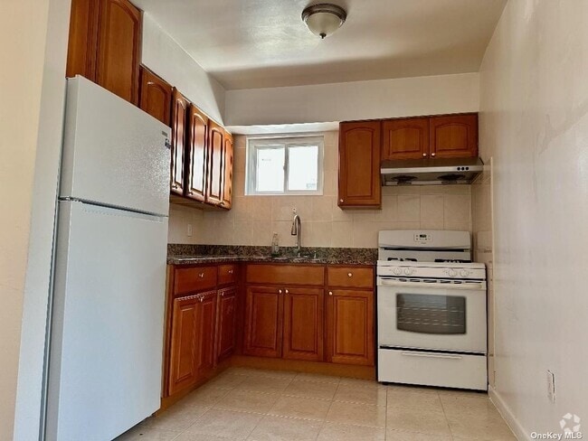 Building Photo - 123-12 6th Ave Rental