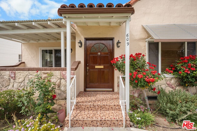 Photo - 609 Padilla St