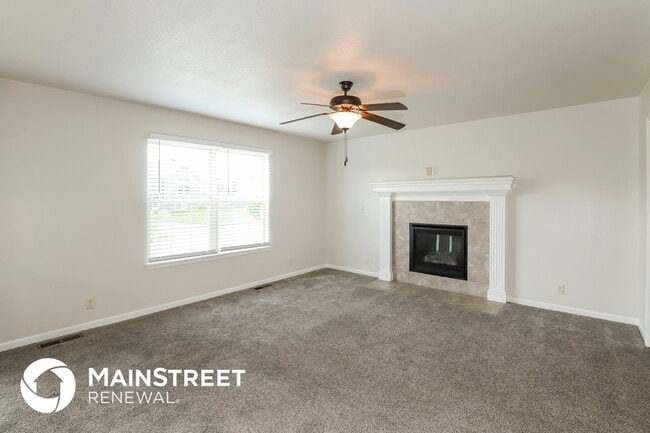 Photo - 410 W Heritage Dr