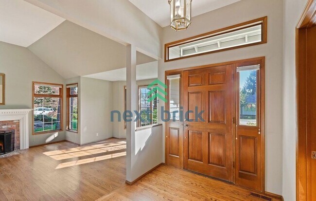 Beautiful 4-Bedroom Home with Spacious Yard in a Quiet Cul-de-Sac