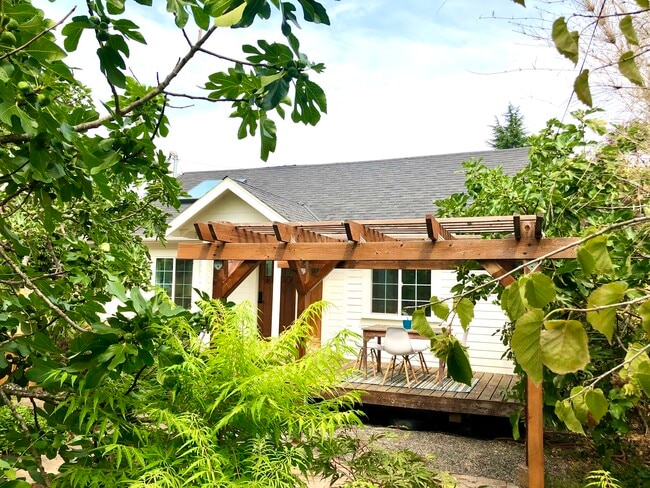 Photo - 5125 NE Skidmore St Unidad A