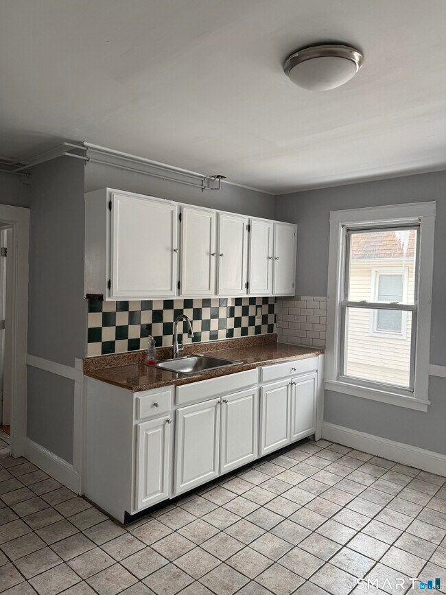 Photo - 165 Adelaide St Unit 2nd Floor