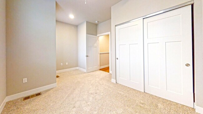 200 Vine St