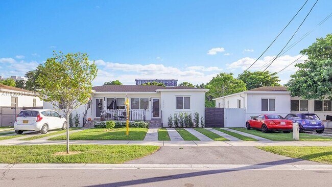 Photo - 2772 SW 25th St Unidad 2