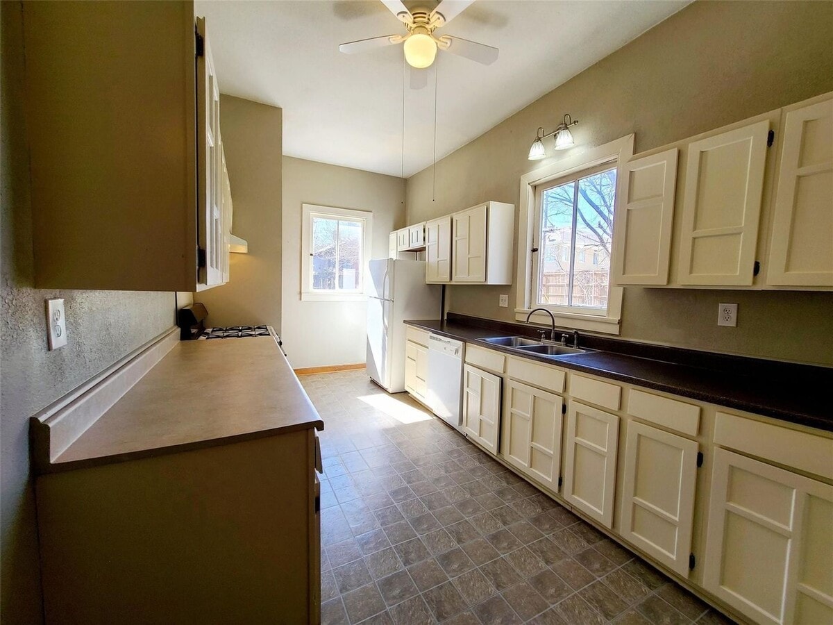 Photo - 2 Bedroom, 1 Bath in Munger Place!