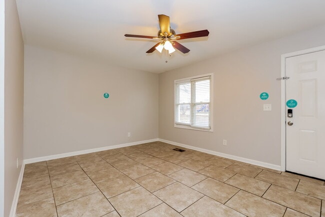 Photo - 209 Stones River Rd