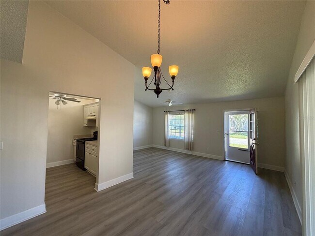 Photo - 14 Birdie Dr