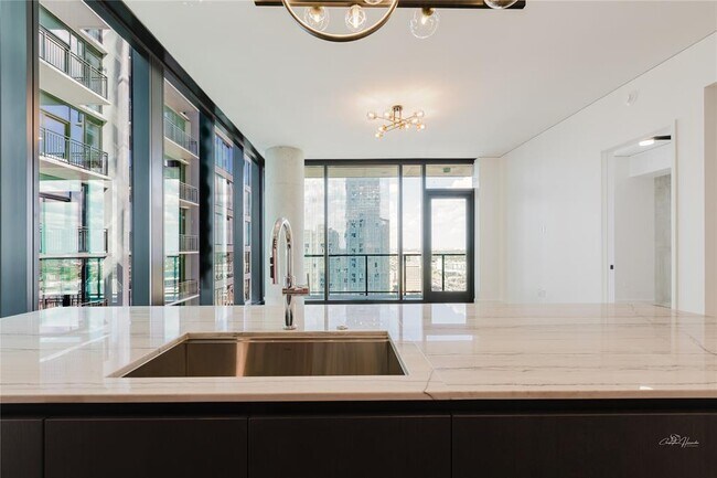 Photo - 610 Davis St Unidad 2608