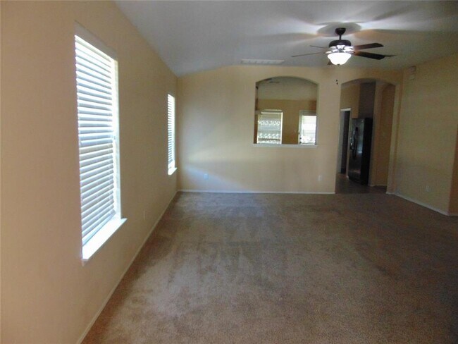 Photo - 251 Wolfberry Path