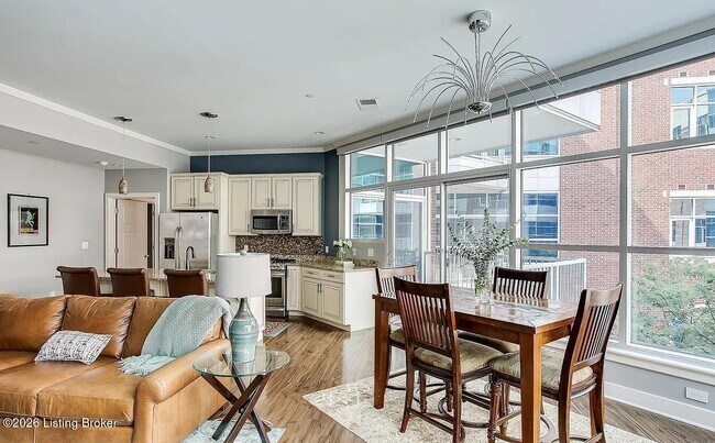 324 E Main St Unit 313
