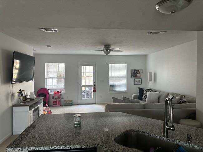 Photo - 138 Oak Valley Cir