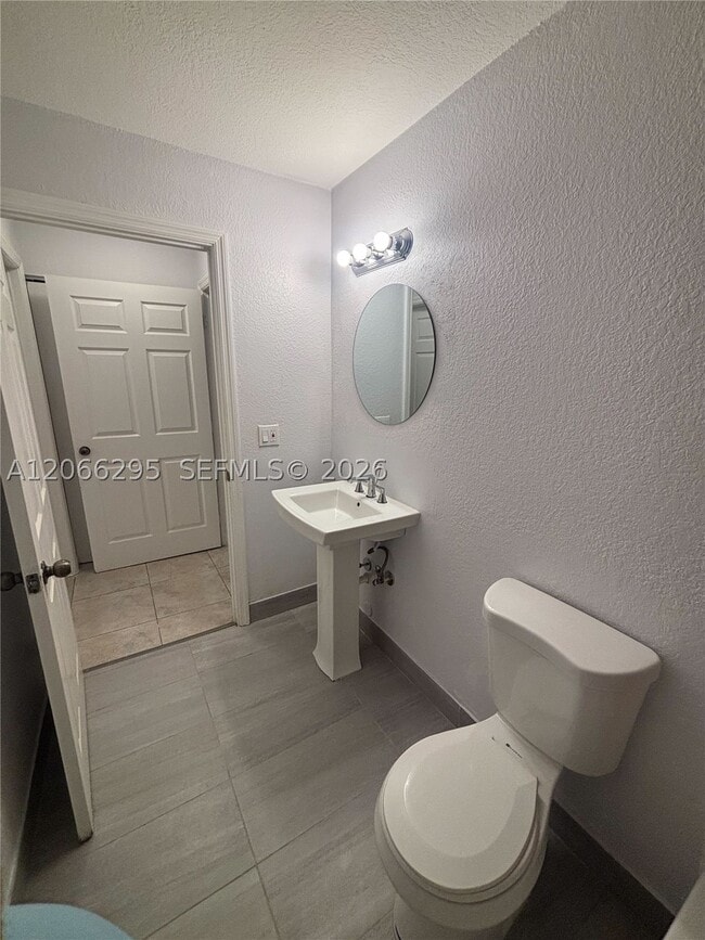 14042 NE 2nd Ct Unit 14042