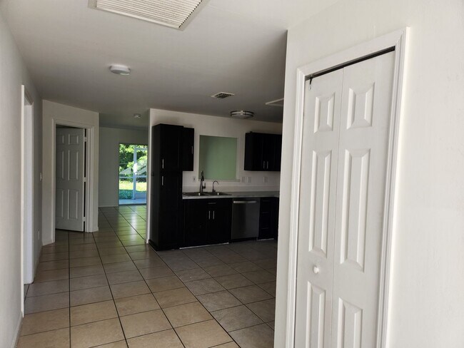 Photo - LO 4770-4772 Jordan Ave S Unidad 4770 Jordan Ave S