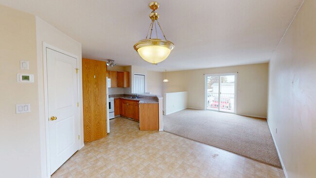 Photo - 9804-98099 99 St Unité C