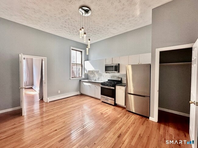 Photo - 46 Warren St