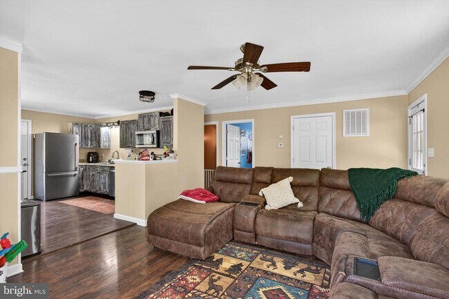 Photo - 1238 Logger Dr