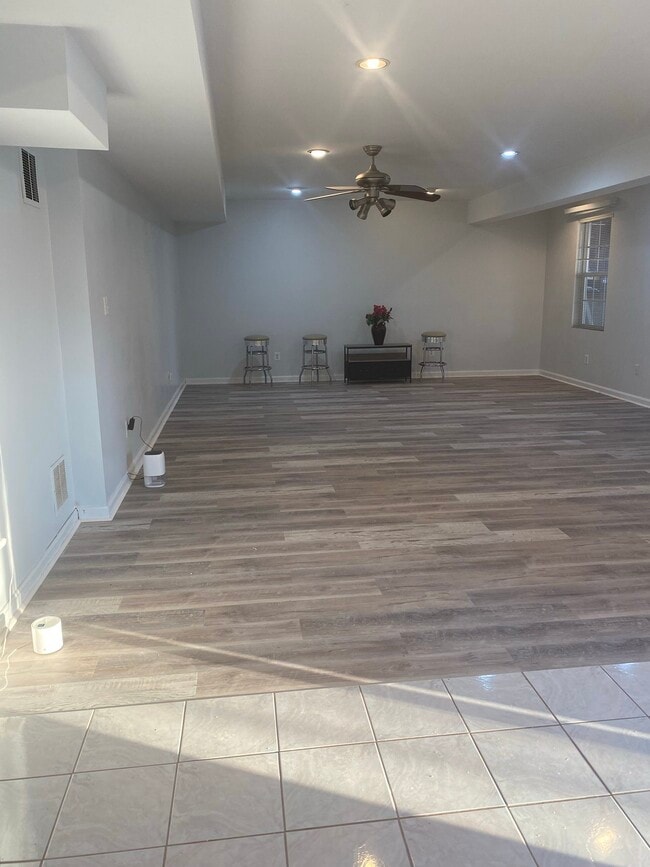 Building Photo - 14187 Darkwood Dr Unit Private Lower Level Apart