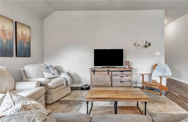 Photo - 3863 Still Creek Loop